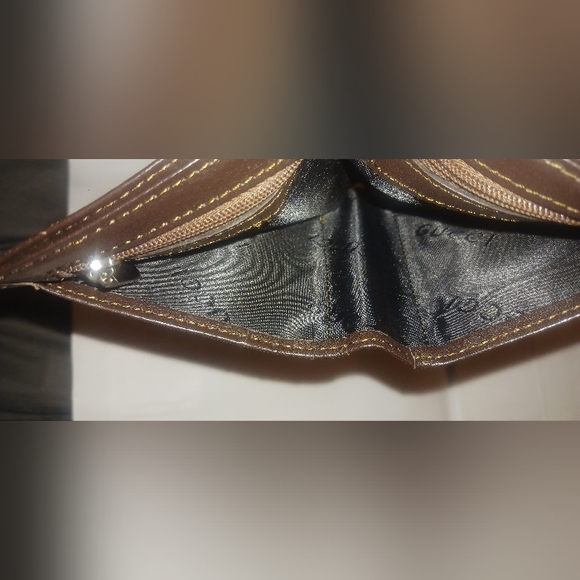 Gucci Unique Brown Bifold Wallet - Picture 5 of 5